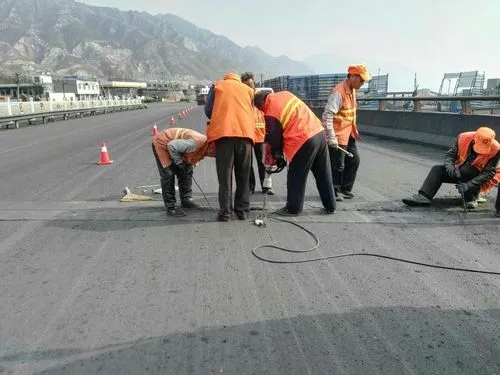 荣邦乡道路桥梁病害治理